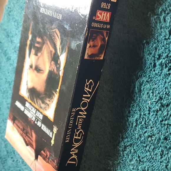 Dances with wolves - Picture 3 of 5